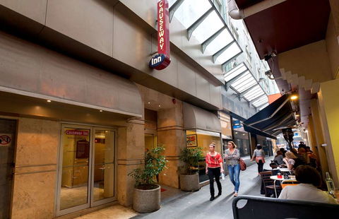 Causeway Inn On The Mall - Surfers Gold Coast 0