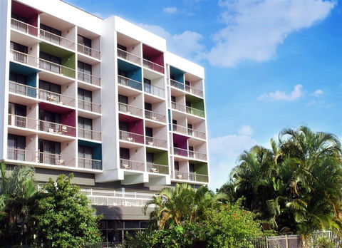 Cairns Plaza Hotel - Surfers Gold Coast 0