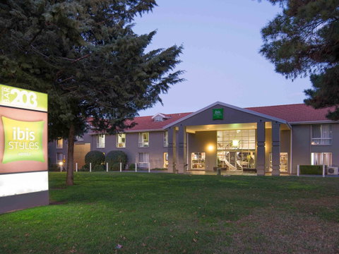 Ibis Styles Canberra - Surfers Gold Coast 1