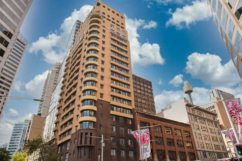 YEHS Hotel Sydney Harbour Suites - Surfers Gold Coast 1