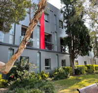 Best Western Plus Camperdown Suites - Surfers Gold Coast