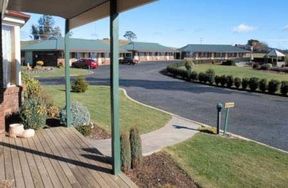 Kentish Hills Retreat - Surfers Gold Coast 0