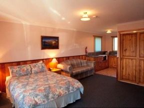 Kentish Hills Retreat - Surfers Gold Coast 1