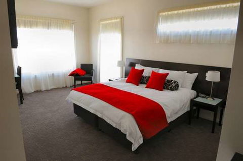 York Cove - Surfers Gold Coast 1