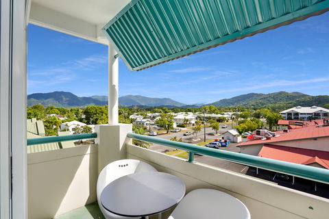 Cairns Sheridan Hotel - Surfers Gold Coast 1