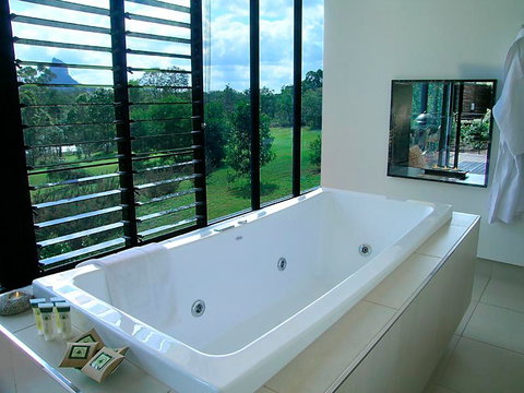 Glass On Glasshouse - Surfers Gold Coast 2