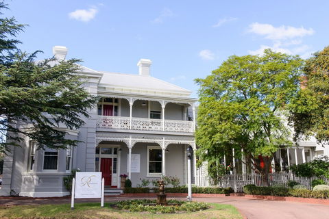 The Riversleigh - Surfers Gold Coast 13