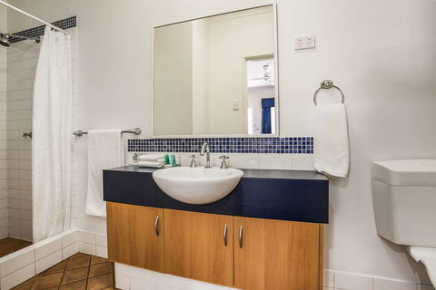 Karratha Central Apartments - Surfers Gold Coast 2