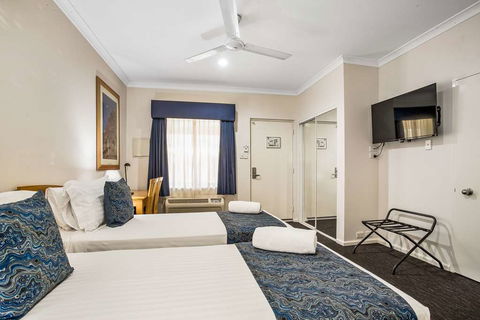 Karratha Central Apartments - Surfers Gold Coast 3