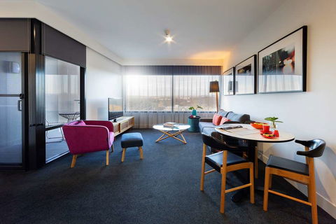 East Hotel - Surfers Gold Coast 7