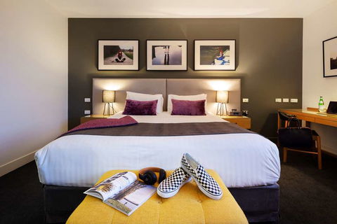 East Hotel - Surfers Gold Coast 10