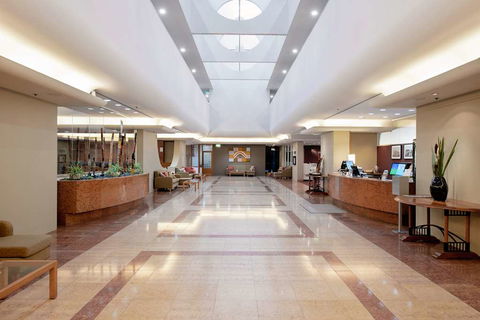 DoubleTree By Hilton Esplanade Darwin - Surfers Gold Coast 2