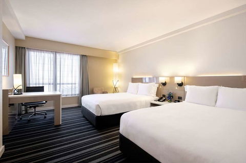 DoubleTree By Hilton Esplanade Darwin - Surfers Gold Coast 3