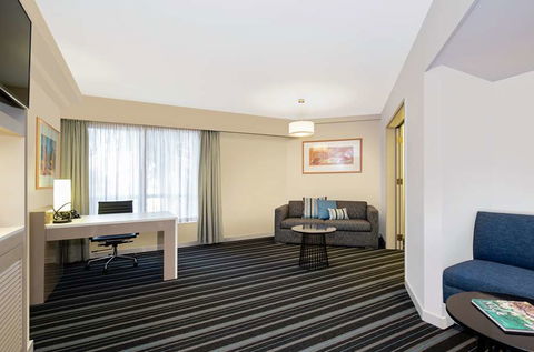 DoubleTree By Hilton Esplanade Darwin - Surfers Gold Coast 5