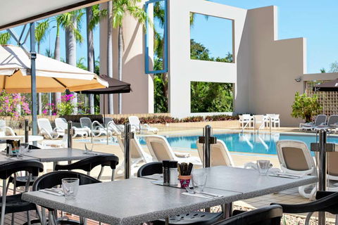 DoubleTree By Hilton Esplanade Darwin - Surfers Gold Coast 8