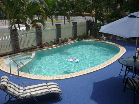 Lantern Motor Inn - Surfers Gold Coast 2