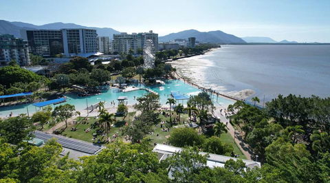 Pacific Hotel Cairns - Surfers Gold Coast 0