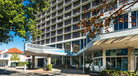 Pacific Hotel Cairns - Surfers Gold Coast 1