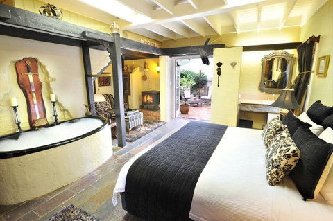 Adeline Bed & Breakfast - Surfers Gold Coast 10