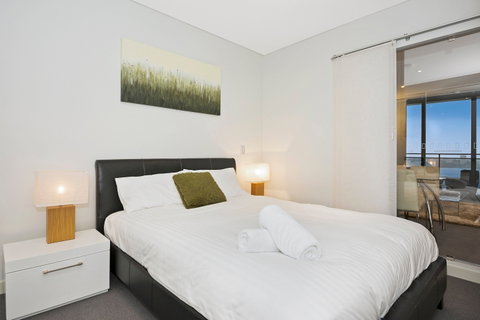 Astra Apartments Perth - Surfers Gold Coast 3