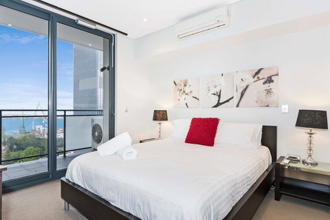 Astra Apartments Perth - Surfers Gold Coast 13