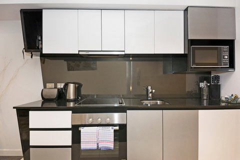 Astra Apartments Perth - Surfers Gold Coast 14