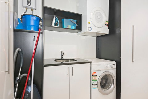 Astra Apartments Perth - Surfers Gold Coast 15