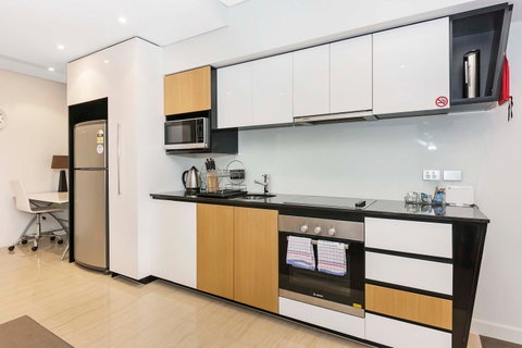 Astra Apartments Perth - Surfers Gold Coast 16