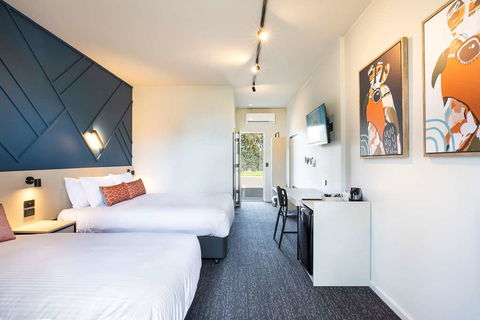 Nightcap At Sandown Park Hotel - Surfers Gold Coast 4