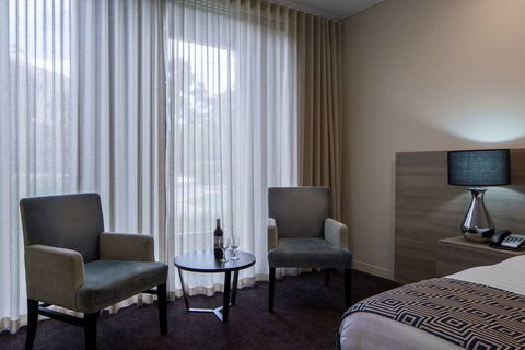 Dingley International Hotel - Surfers Gold Coast 6