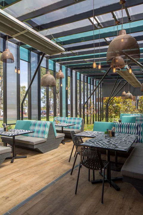 Dingley International Hotel - Surfers Gold Coast 15