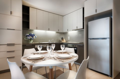 Caroline Serviced Apartments - Surfers Gold Coast 3