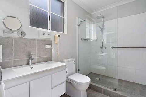Econo Lodge Border Gateway Wodonga - Surfers Gold Coast 11