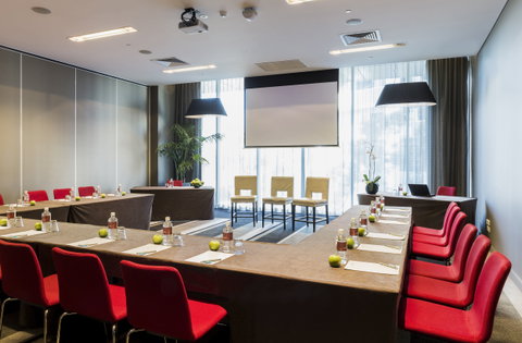 Fraser Suites Perth - Surfers Gold Coast 10