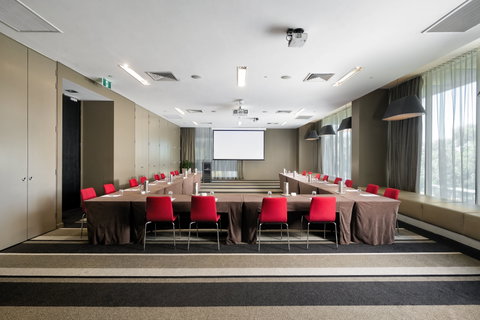Fraser Suites Perth - Surfers Gold Coast 11