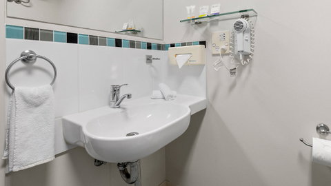 Metro Hotel Perth City - Surfers Gold Coast 9