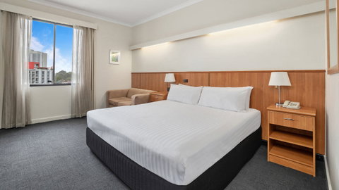 Metro Hotel Perth City - Surfers Gold Coast 11