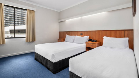Metro Hotel Perth City - Surfers Gold Coast 13