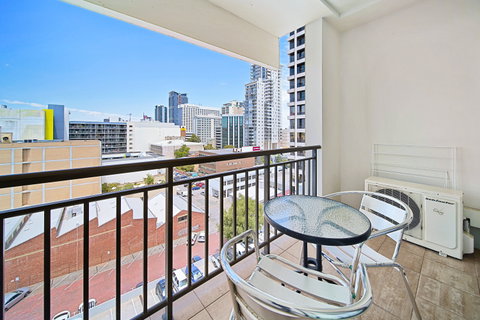 All Suites Perth - Surfers Gold Coast 3