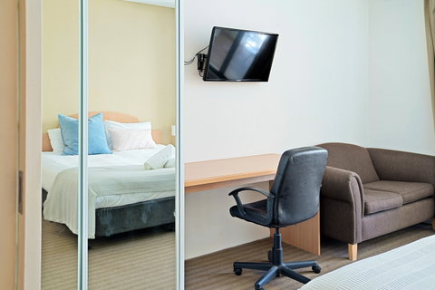 All Suites Perth - Surfers Gold Coast 4