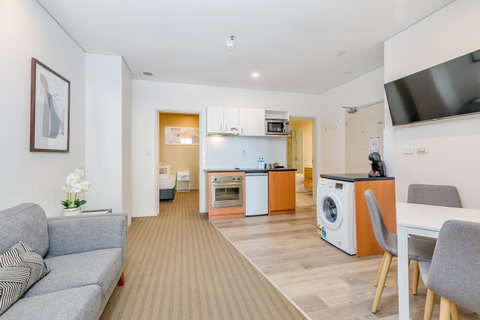 All Suites Perth - Surfers Gold Coast 9