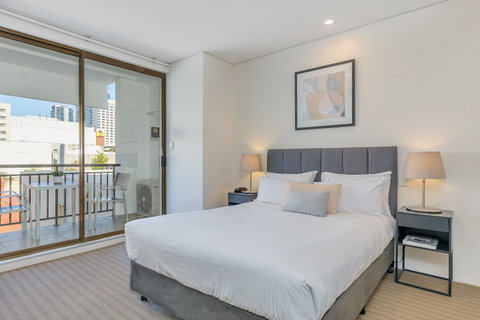 All Suites Perth - Surfers Gold Coast 11