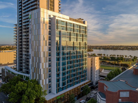 Ibis Styles East Perth Hotel - Surfers Gold Coast 1