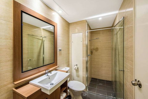 Quality Hotel Ambassador Perth - Surfers Gold Coast 5
