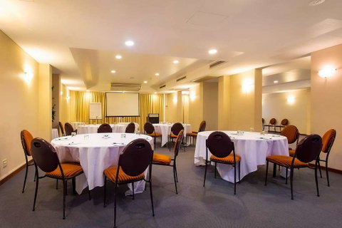 Quality Hotel Ambassador Perth - Surfers Gold Coast 7