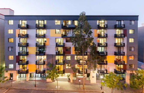Mont Clare Boutique Apartments - Surfers Gold Coast 2