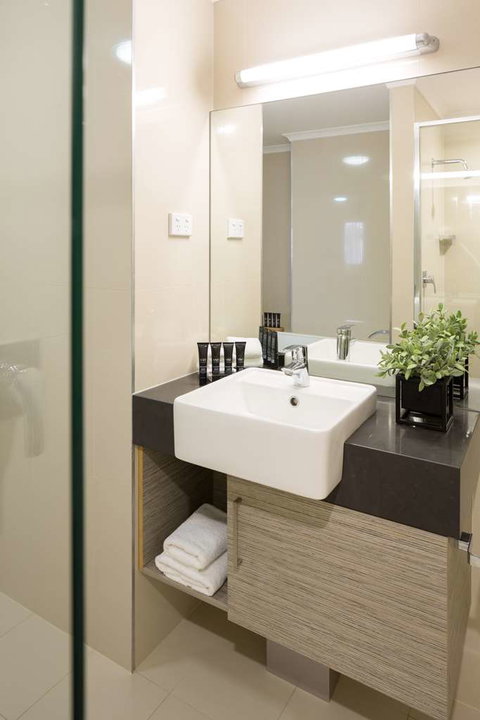 H on Smith Hotel - Surfers Gold Coast 7