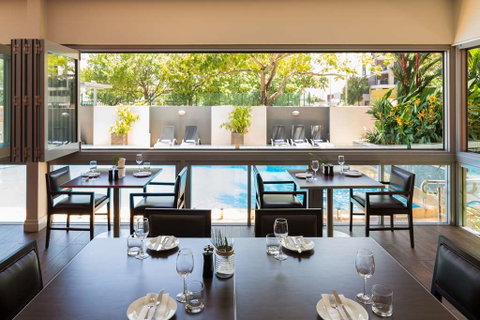 H on Smith Hotel - Surfers Gold Coast 10