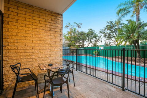 Kawana Waters Hotel By NightCap - Surfers Gold Coast 1