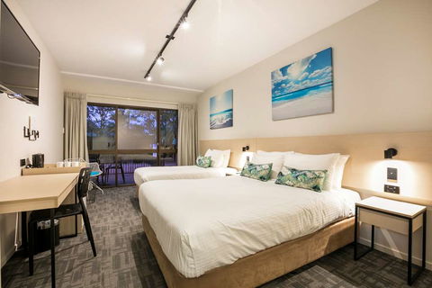 Kawana Waters Hotel By NightCap - Surfers Gold Coast 2